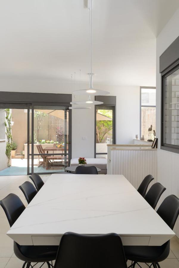 Elegant Duplex With Xl Patio By Feelhome * Tel Aviv